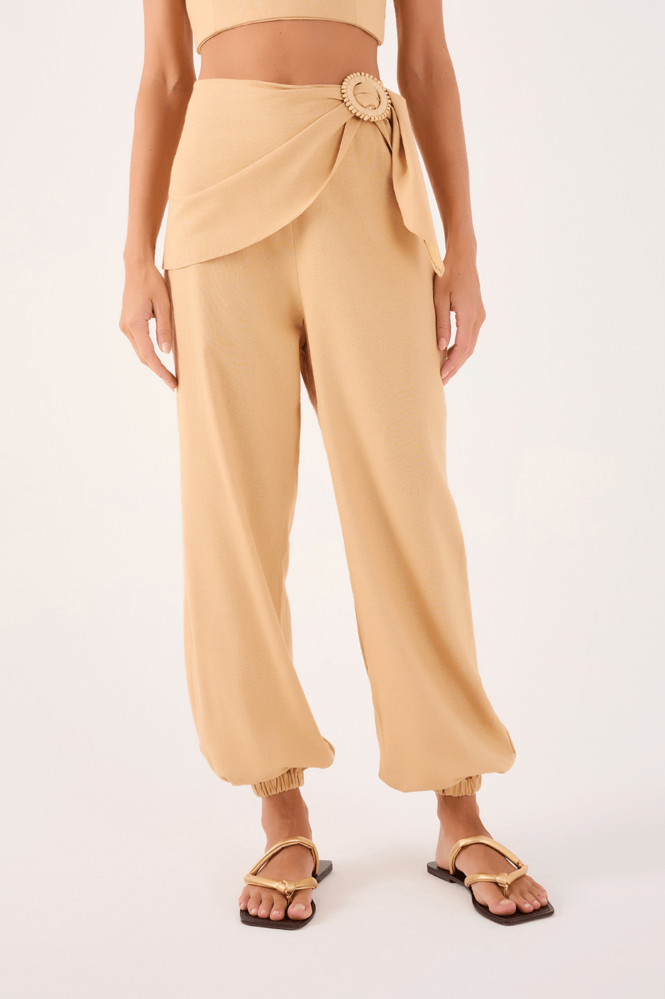 Linen pants with buckle
