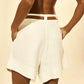 Short com cinto