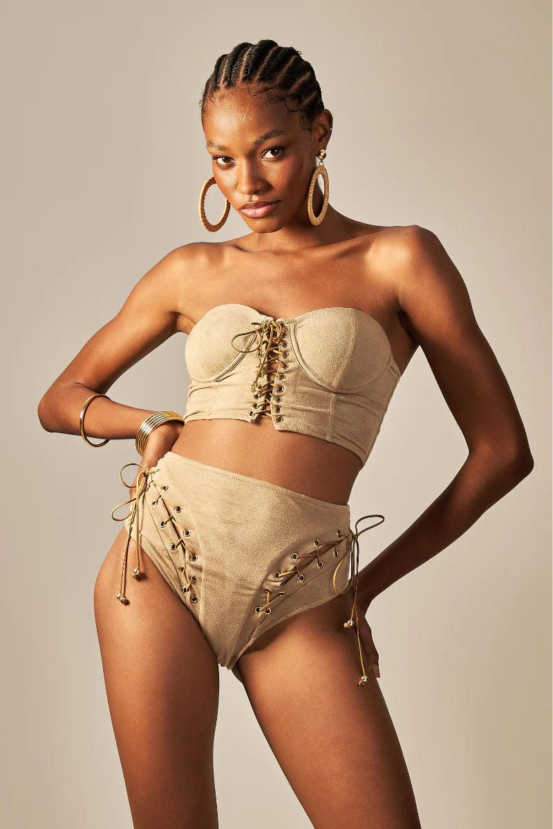 LADY BIKINI NUDE CHAMOIS